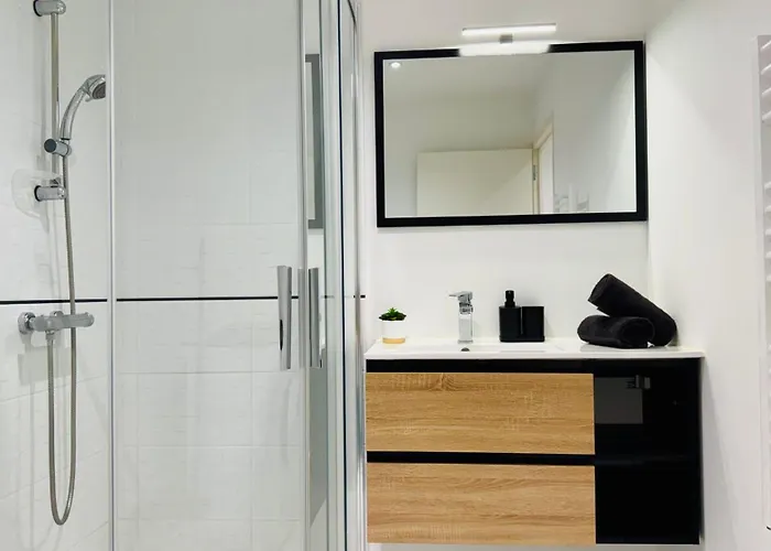 La Parenthese Moderne - Parking - Wifi Apartment